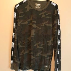 Men’s AE camouflage long sleeve